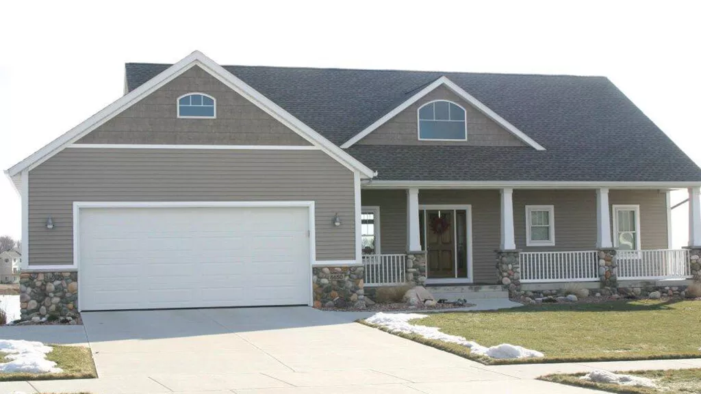 Wayne Dalton, model 9600, Ranch, 16' x 7', White